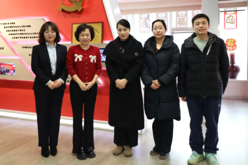 河東區團委領導走訪青志協副會長單位永誠世佳